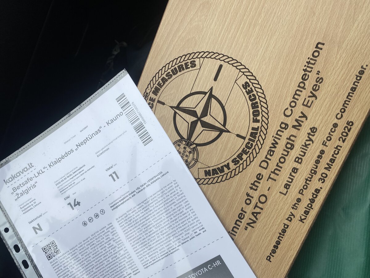 7b03c2663b3cb461e163760b8a49b841